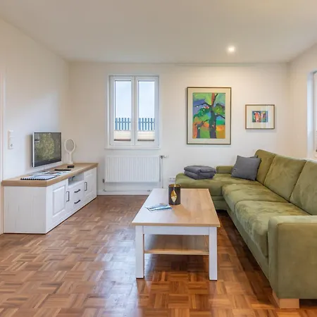 Hans Rauh Apartment *